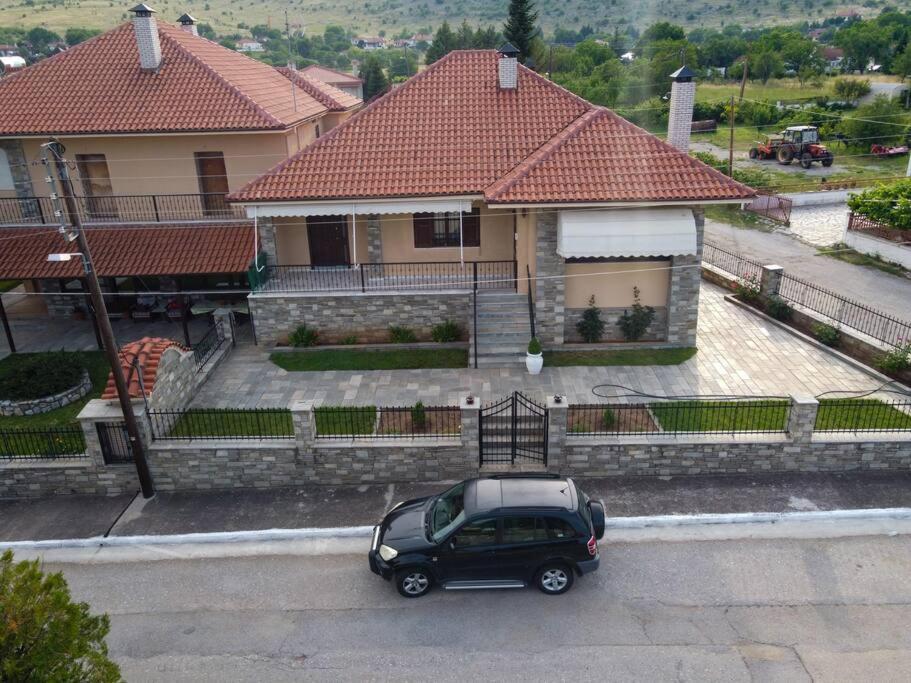 Βίλα Για Όλες Τις Εποχές Του Χρόνου Kozani Exterior foto