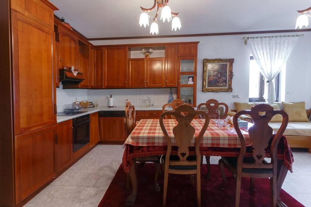 Βίλα Για Όλες Τις Εποχές Του Χρόνου Kozani Exterior foto