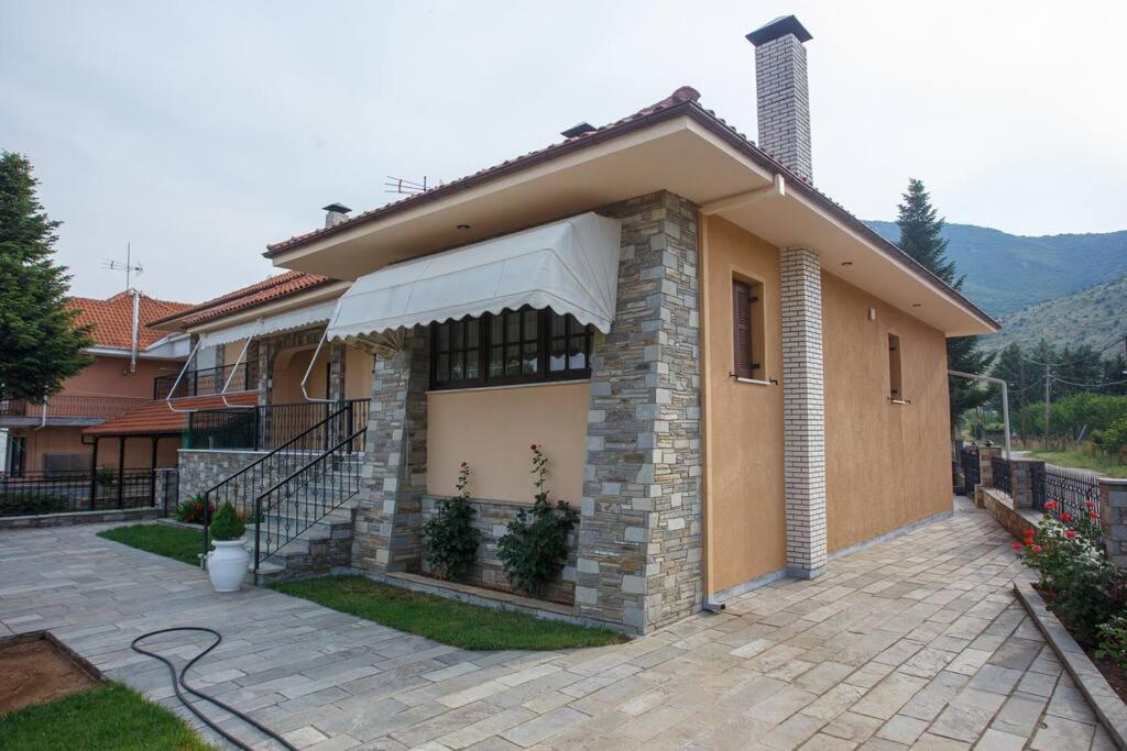 Βίλα Για Όλες Τις Εποχές Του Χρόνου Kozani Exterior foto